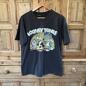 Mo & Co Looney Tunes Small Graphic Tee Shirt Tweety Bugs Bunny Sylvester Daffy